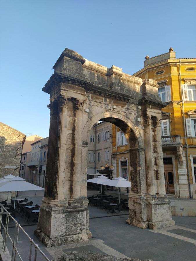 Dejan Apartman Pula