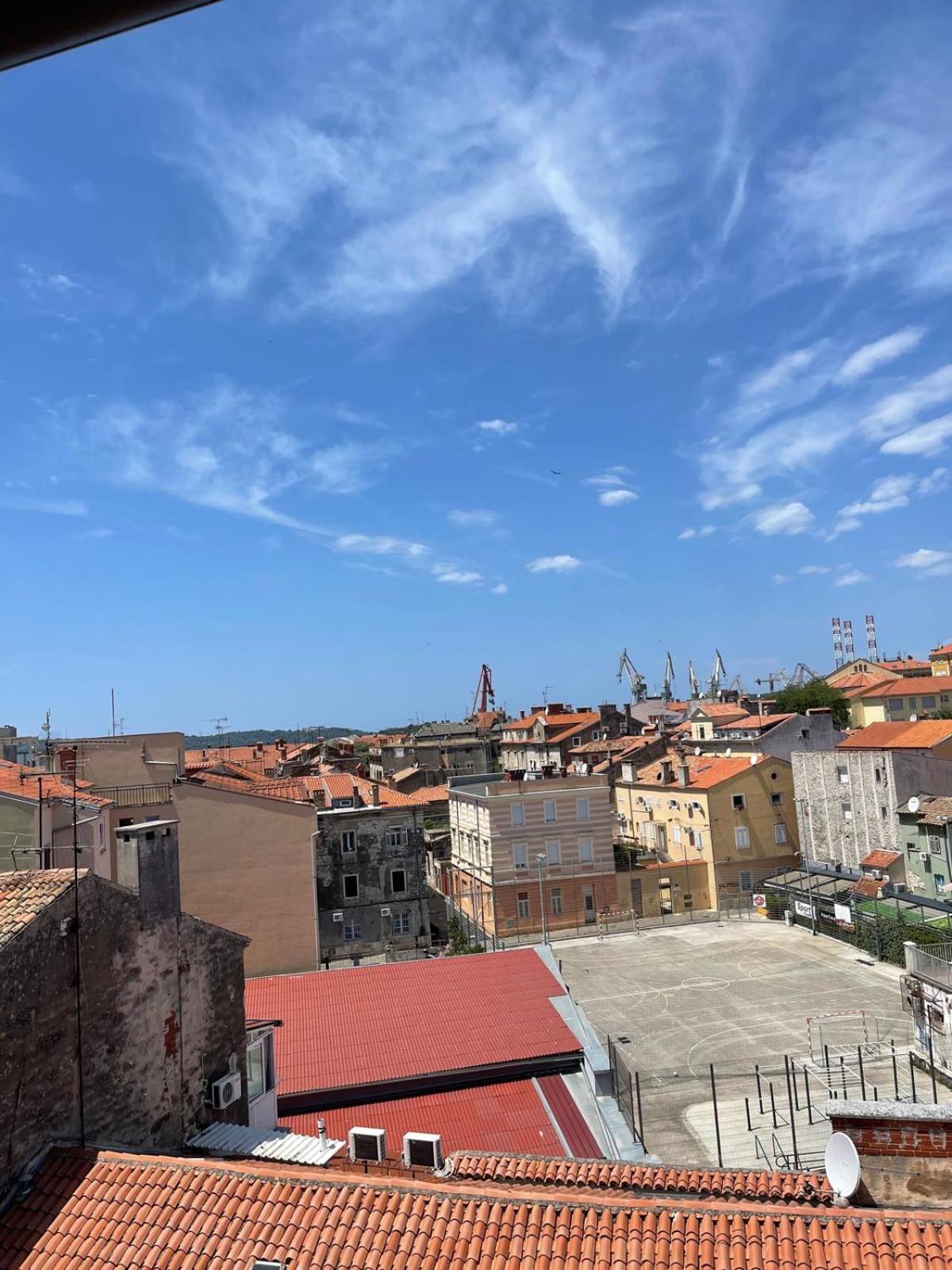 Dejan Apartment-top Centar *